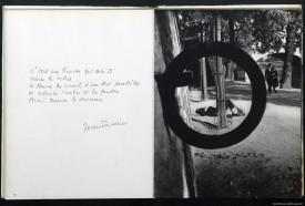 Paris des Rêves, photo Izis, texte Jean Tardieu, Lausanne, La Guilde du Livre, 1950, p. 70-71.