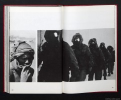 Le Bon Usage du monde, photos Marc Riboud, Lausanne, Editions Rencontre, 1964, p. 200-201.